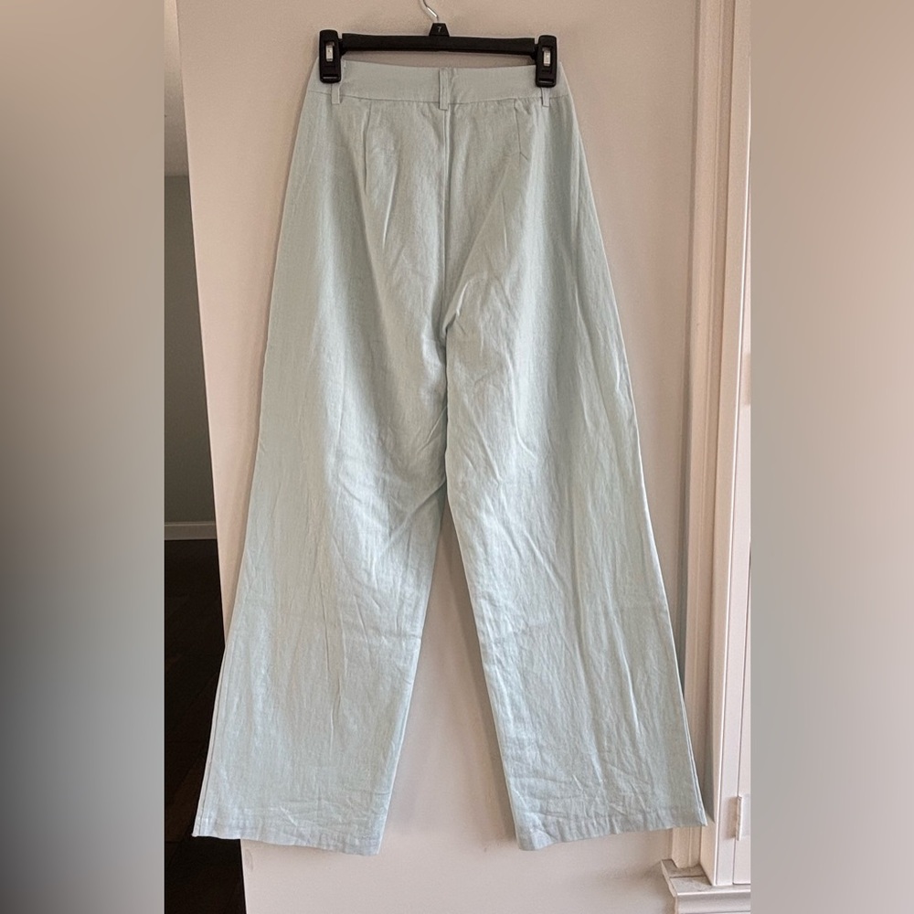 Charlie Holiday / linen set / top-size: (XS) / bottom-size: (S) color: baby blue - Picture 5 of 10